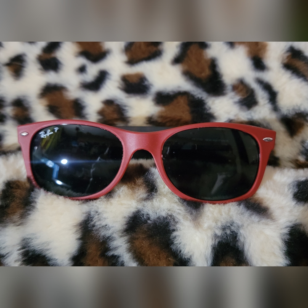 NIB Ray-Ban New Wayfarer Polarized
